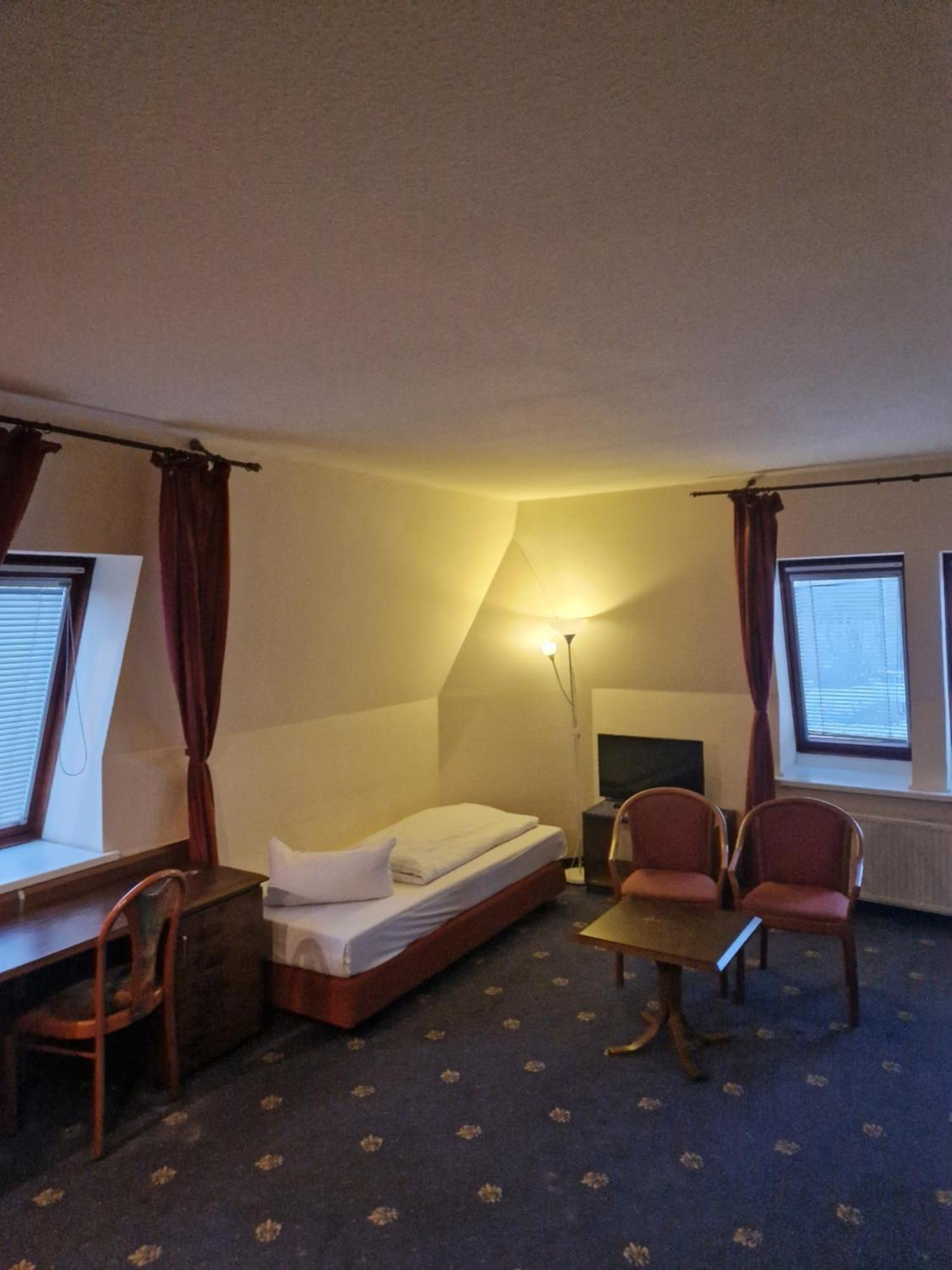 Itm Entree Glinde Restaurant & Tagungshotel Екстер'єр фото