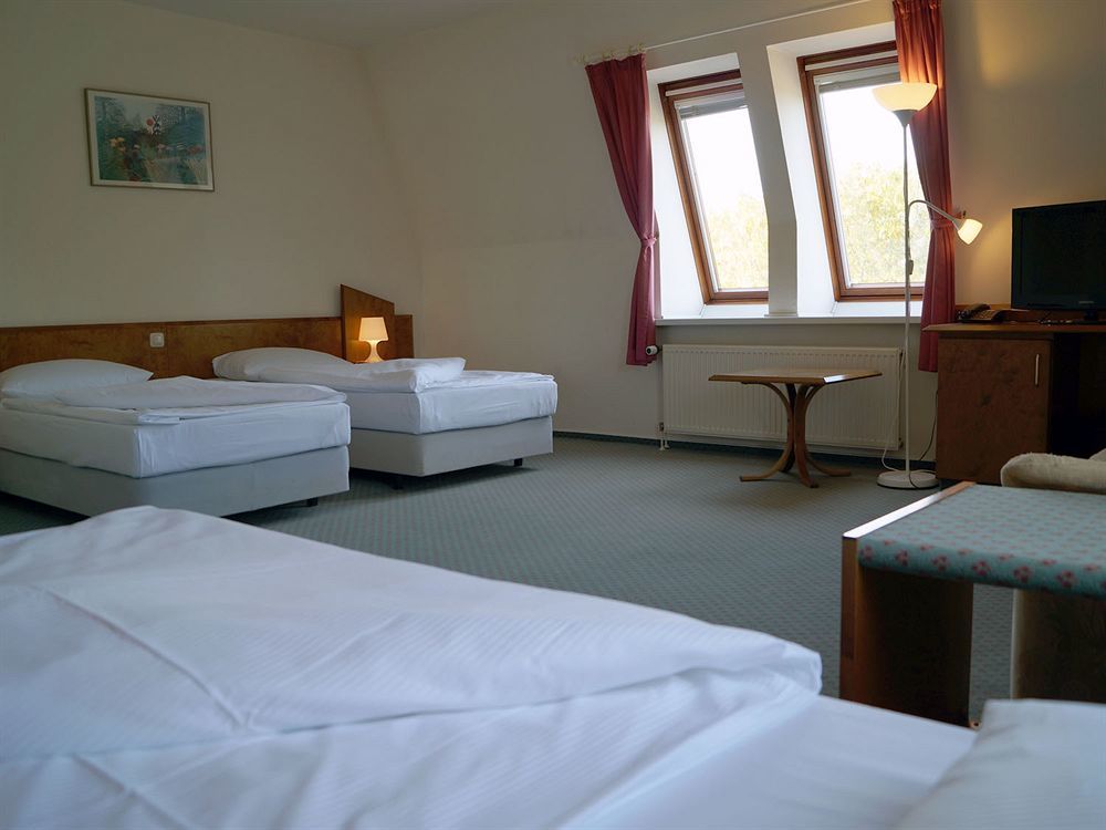 Itm Entree Glinde Restaurant & Tagungshotel Екстер'єр фото