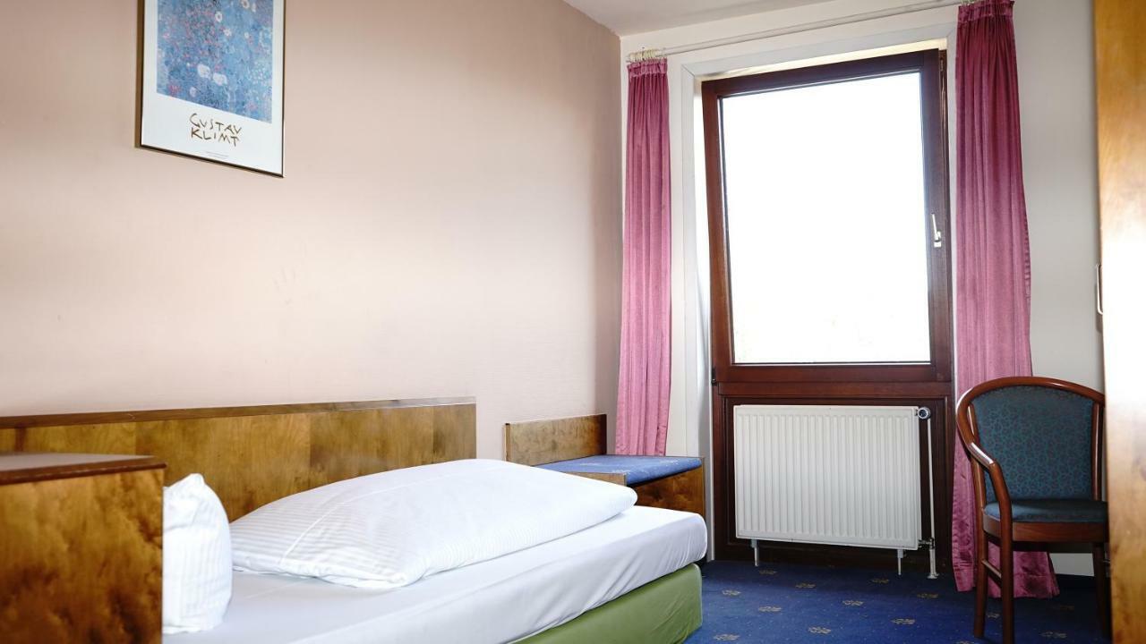 Itm Entree Glinde Restaurant & Tagungshotel Екстер'єр фото